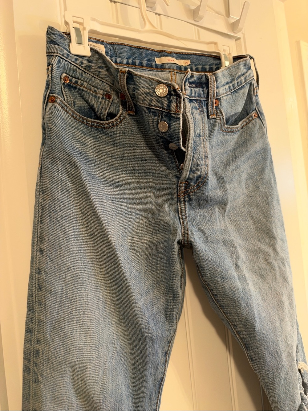 Women’s Levi Light Blue straight leg Jeans